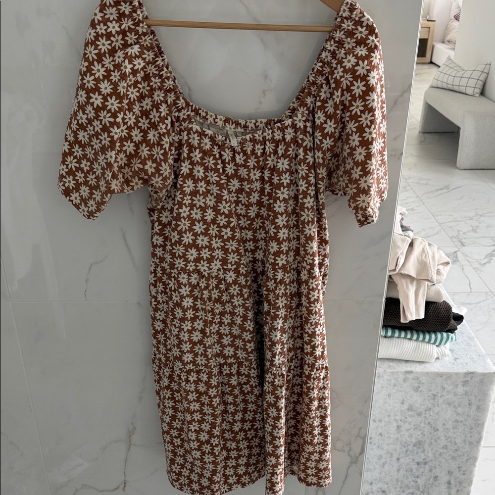 Rylee + Cru Brown Floral Puff-Sleeve Midi Dress